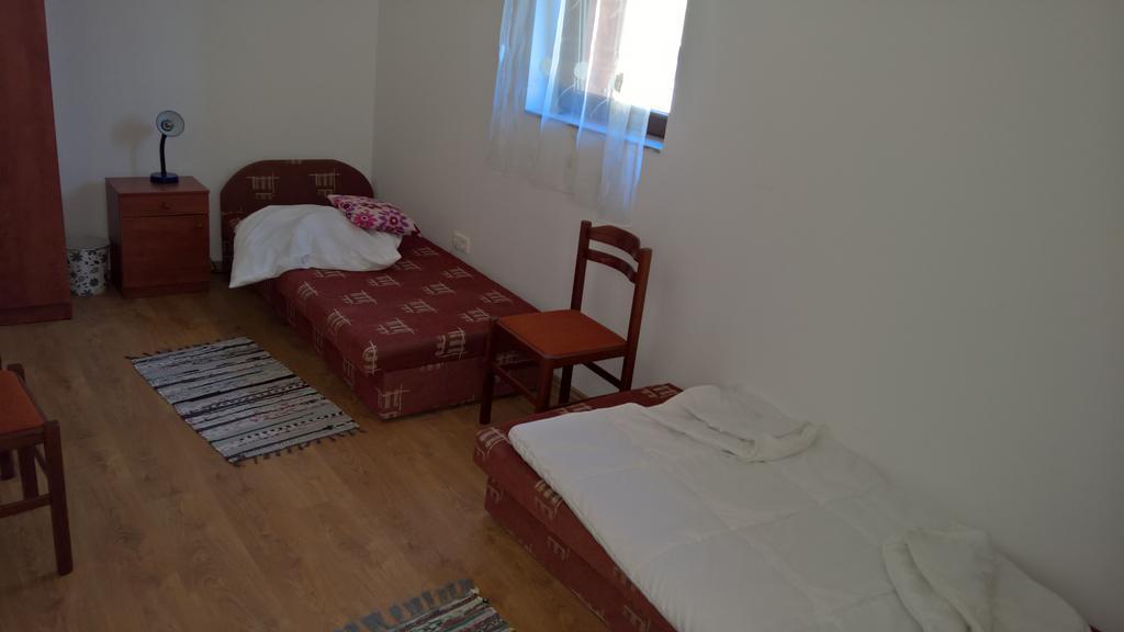 Beppe Vendeghaz Guest House Abaliget Exterior photo